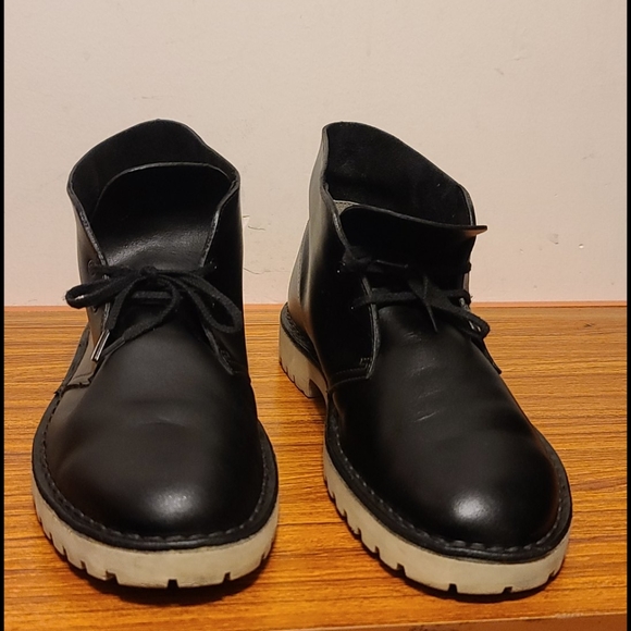 black desert clarks shoes